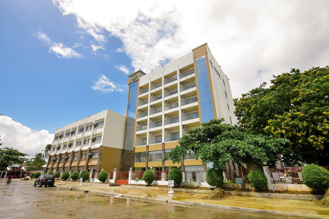 Hotel Tavern Surigao Exterior foto